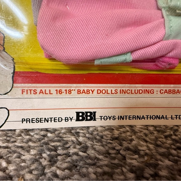 Coca Cola Green and Pink Doll Clothing Set with Accessories - Picture 2 of 7